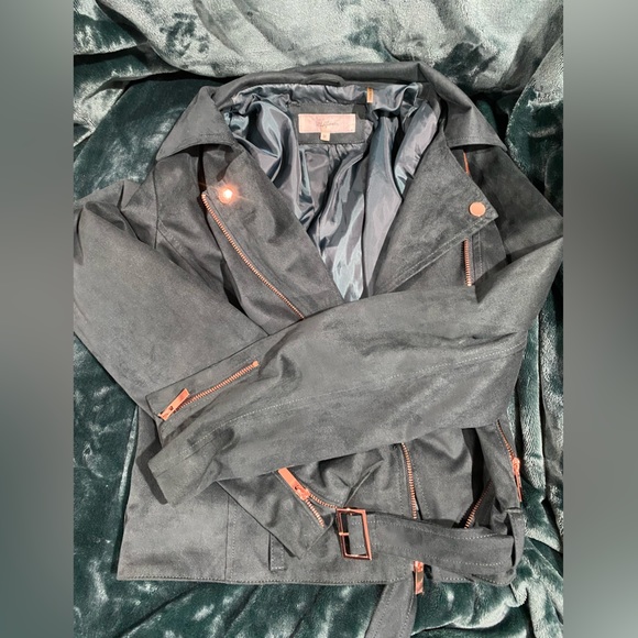 Green suede jacket. Size M - Picture 1 of 1